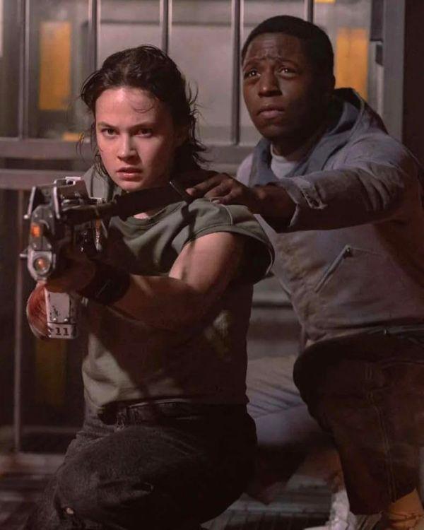 Rain et Andy (ND) prêts comme jamais, fusil à la main